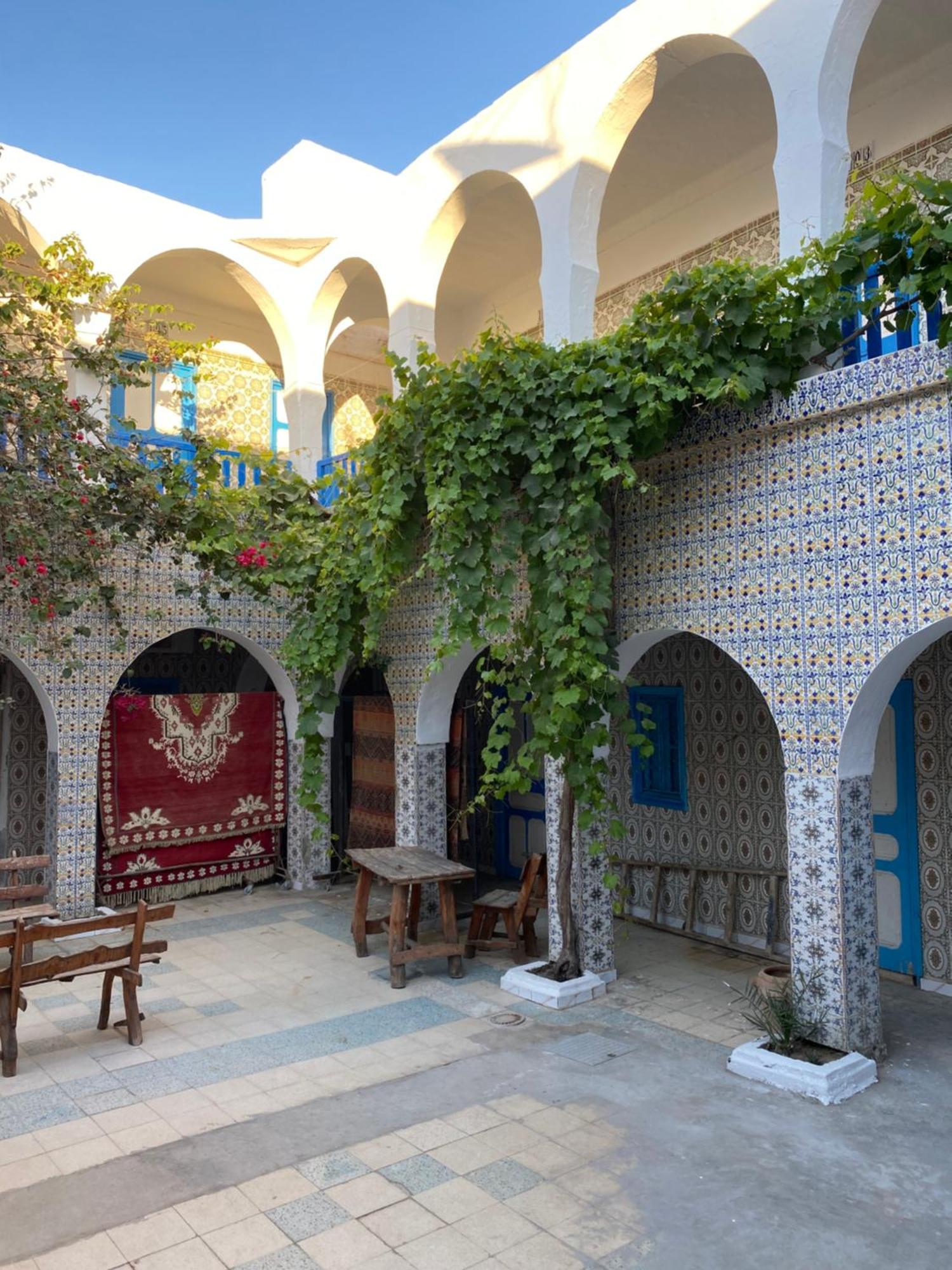 Hôtel Sindbad Houmt Souk  Bagian luar foto